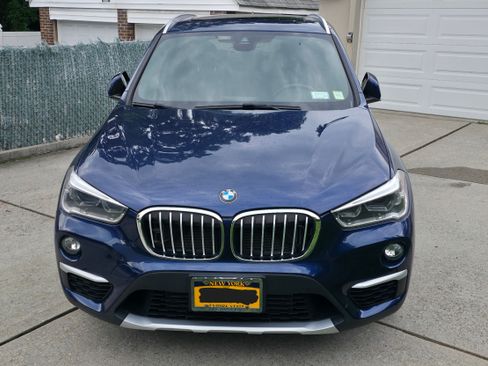 Used 2018 BMW X1 xDrive28i w/ Premium Package AWD/4WD image 2