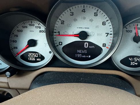 Used 2006 Porsche 911 Carrera 4S image 17