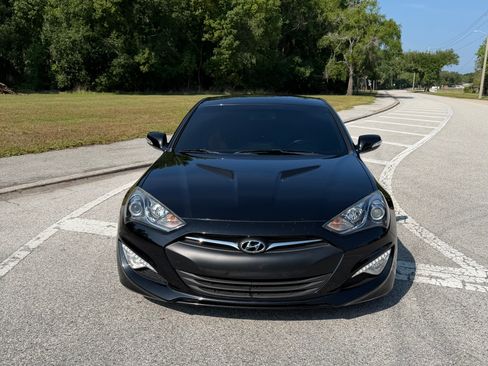 Used 2015 Hyundai Genesis 3.8 RWD image 2