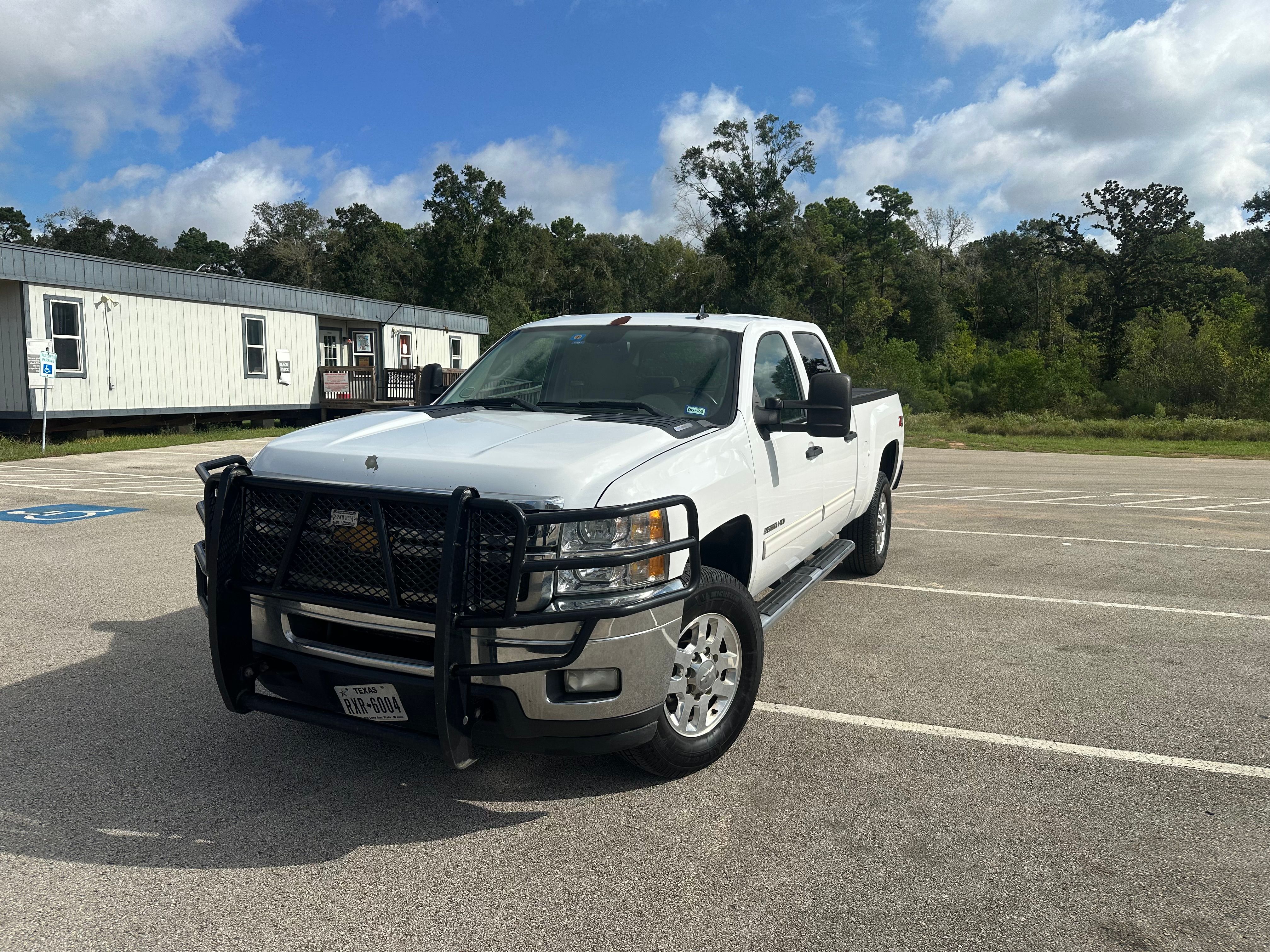 Used 2012 Chevrolet Silverado 2500 LT w/ Interior Plus Package AWD/4WD image 1