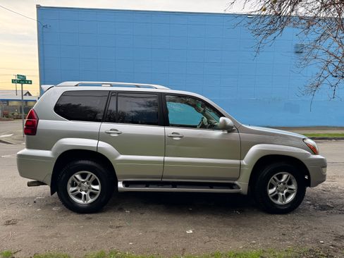 Used 2006 Lexus GX 470 AWD/4WD image 2