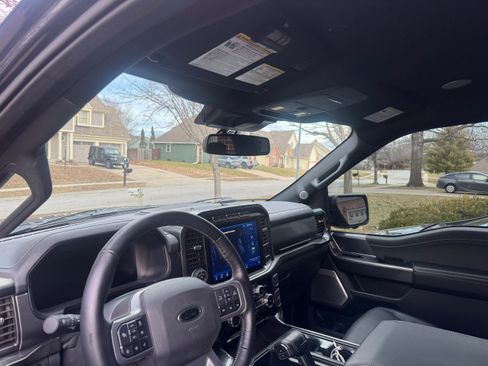 Used 2023 Ford F150 Lariat w/ Equipment Group 502A High image 8