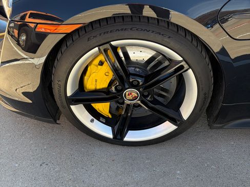 Used 2020 Porsche Taycan Turbo S image 19