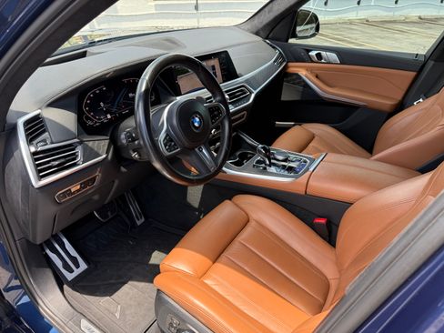 Used 2022 BMW X7 xDrive40i w/ M Sport Package AWD/4WD image 17