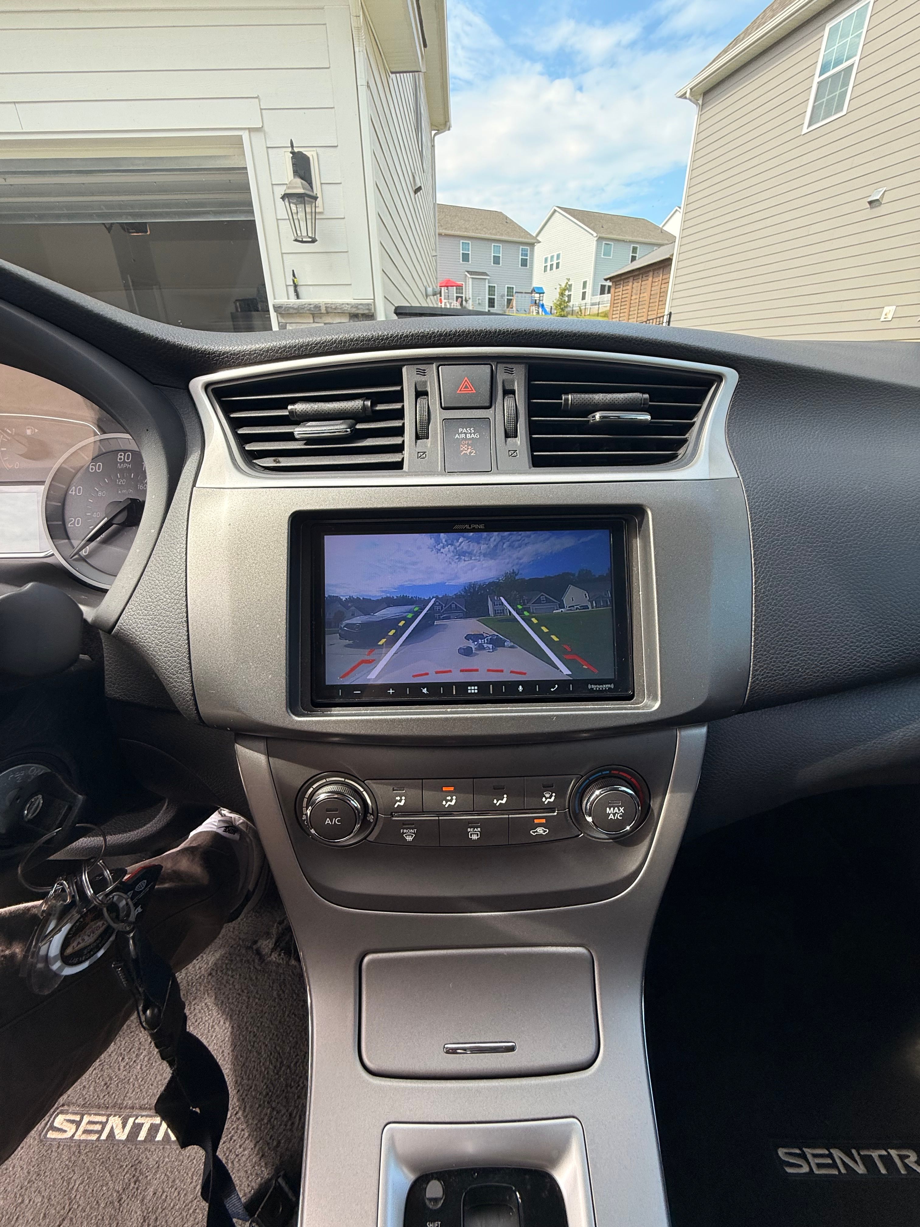 Used 2013 Nissan Sentra SV FWD image 9