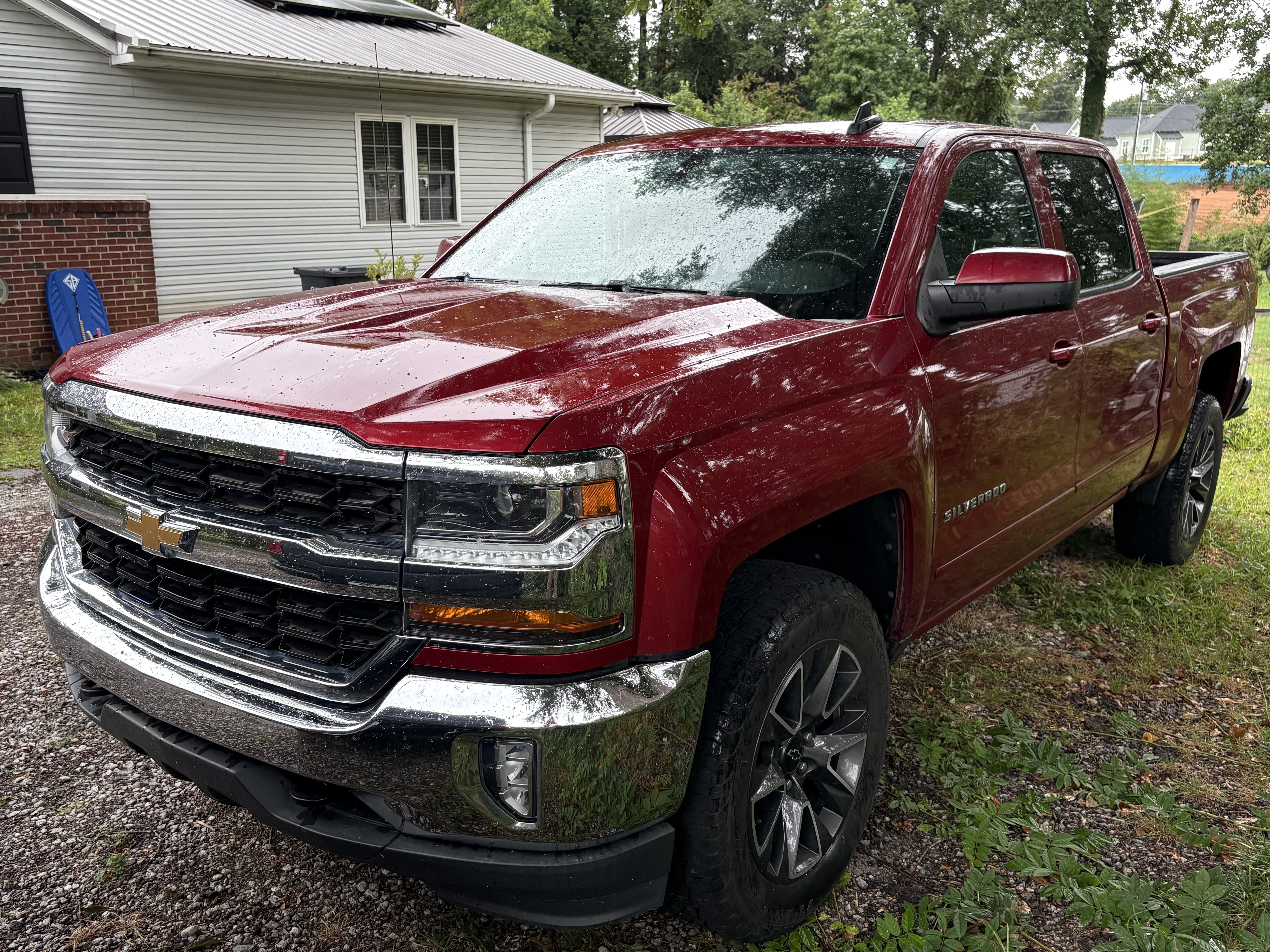 Used 2018 Chevrolet Silverado 1500 LT w/ All Star Edition AWD/4WD image 1