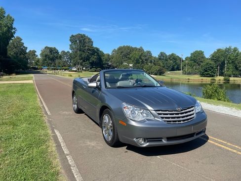 Used 2008 Chrysler Sebring Limited w/ Luxury Group image 14