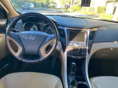 Used 2013 Hyundai Sonata Limited w/ Premium Pkg