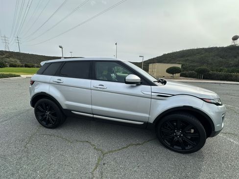 Used 2016 Land Rover Range Rover Evoque HSE image 2