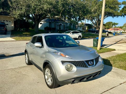 Used 2013 Nissan Juke SV w/ Interior Illumination Pkg image 1