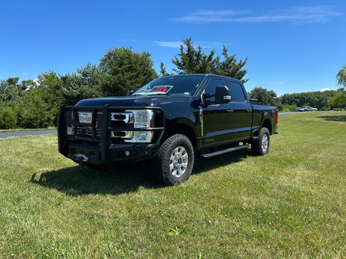 Used 2024 Ford F250 XLT w/ FX4 Off-Road Package AWD/4WD image 1