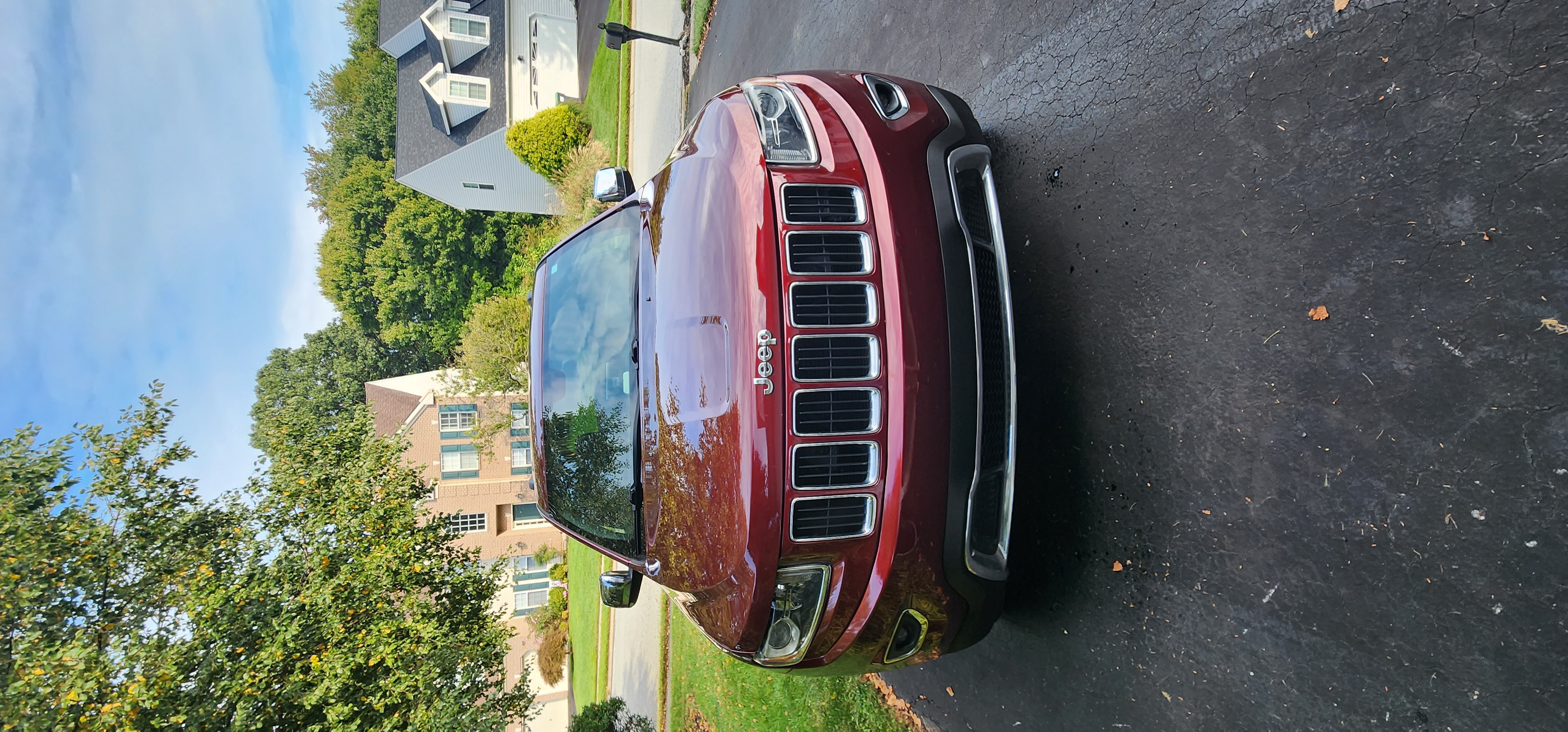 Used 2016 Jeep Grand Cherokee Limited AWD/4WD image 2