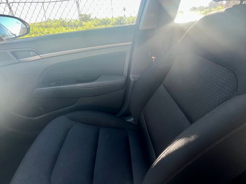 Used 2017 Hyundai Elantra Value Edition image 8