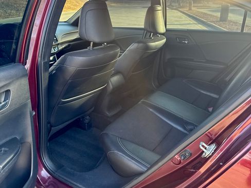 Used 2016 Honda Accord Sport image 11