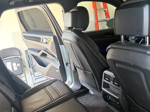 Used 2020 Porsche Cayenne AWD/4WD image 11