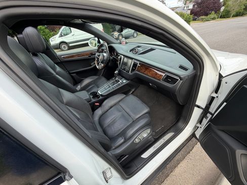 Used 2015 Porsche Macan S AWD/4WD image 12