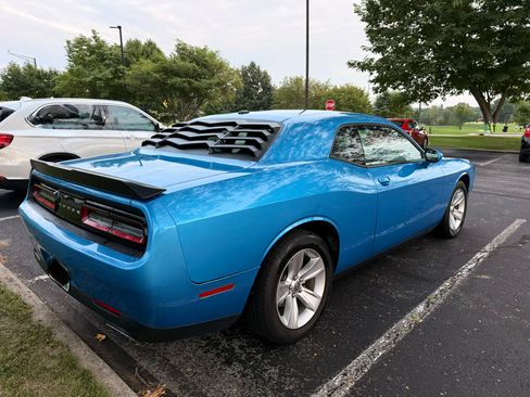 Used 2023 Dodge Challenger SXT RWD image 4