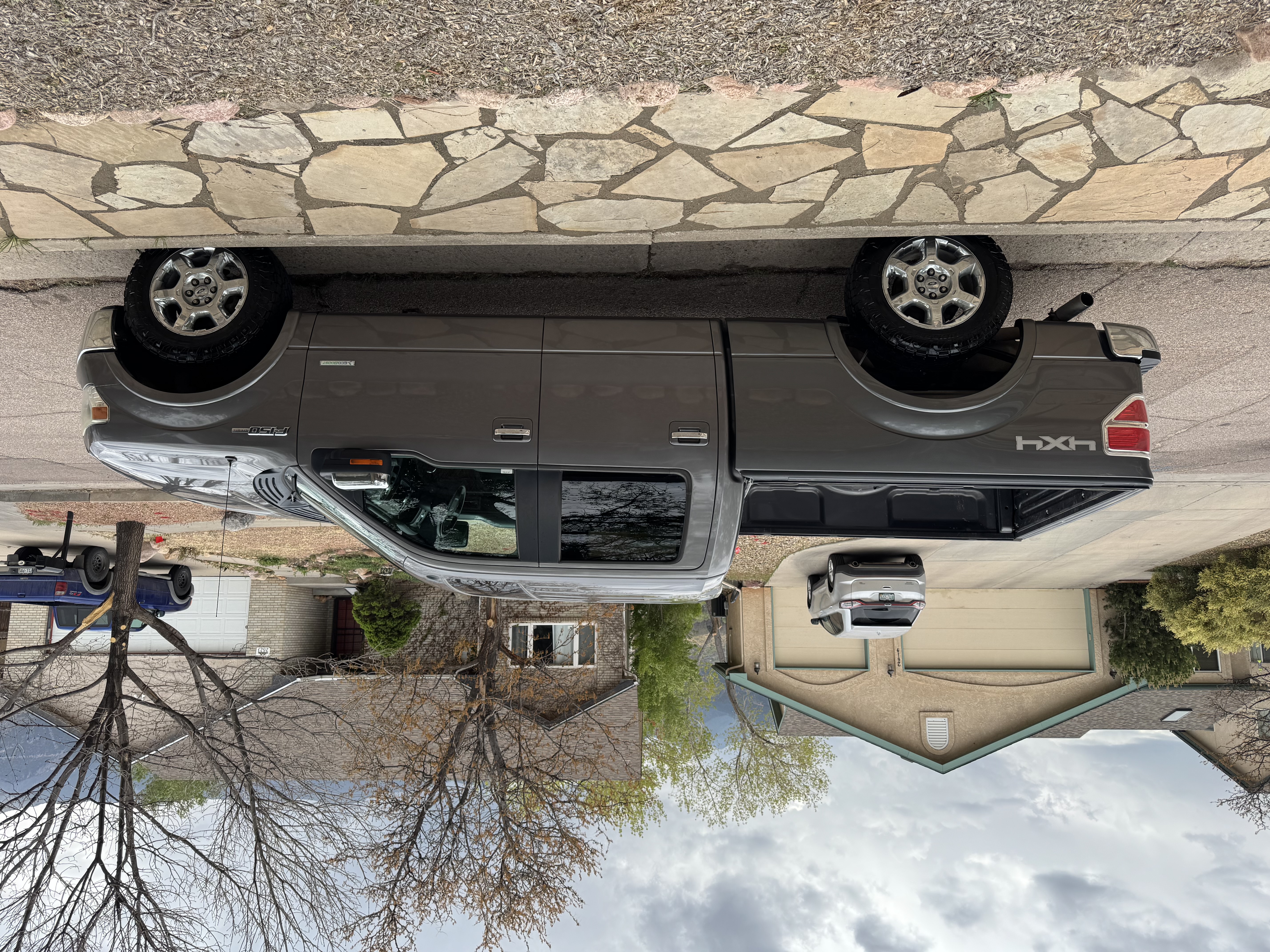 Used 2014 Ford F150 Lariat w/ Equipment Group 502A Luxury AWD/4WD image 1