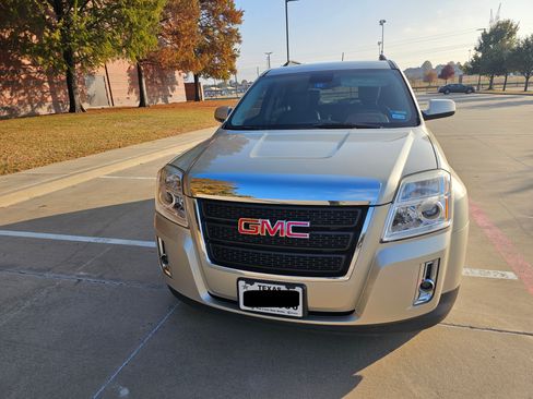 Used 2014 GMC Terrain SLT image 2