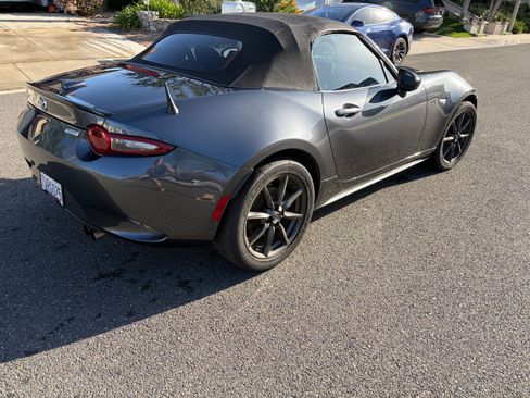 Used 2016 MAZDA MX-5 Miata Club image 4