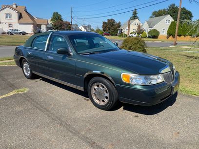 Used 1999 Lincoln Town Car Signature