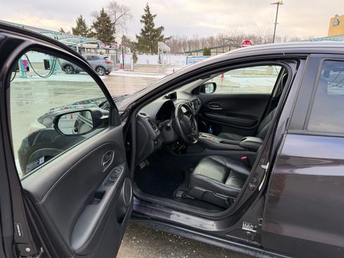 Used 2017 Honda HR-V EX-L image 9