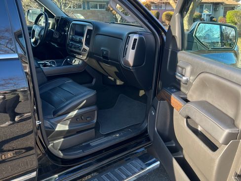 Used 2018 GMC Sierra 1500 Denali image 6