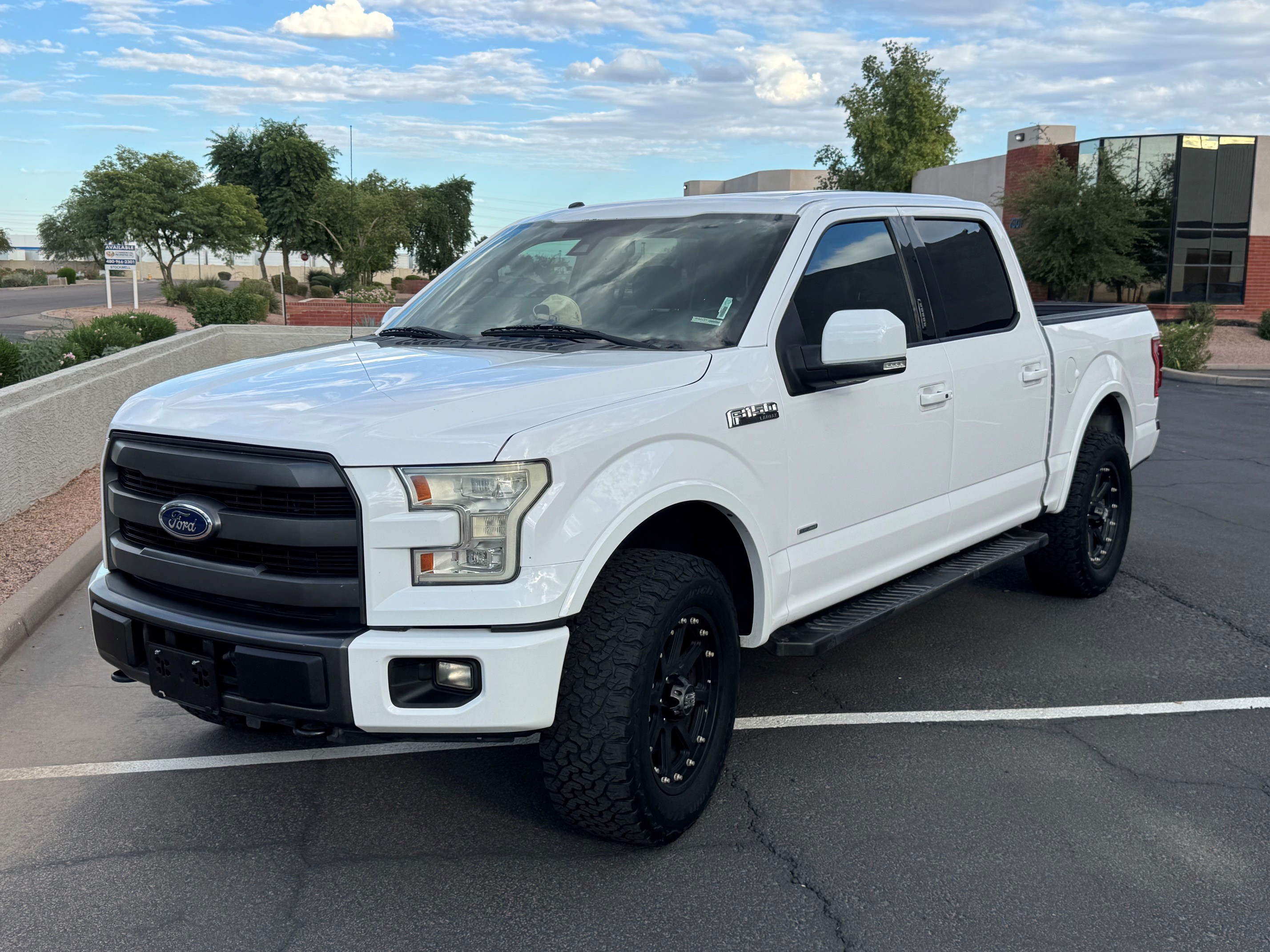 Used 2015 Ford F150 Lariat w/ Equipment Group 502A Luxury AWD/4WD image 1