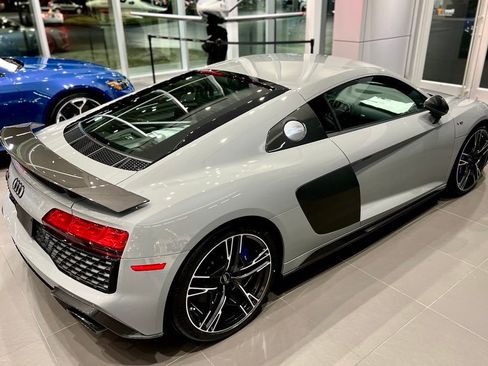 Used 2023 Audi R8 V10 performance image 6