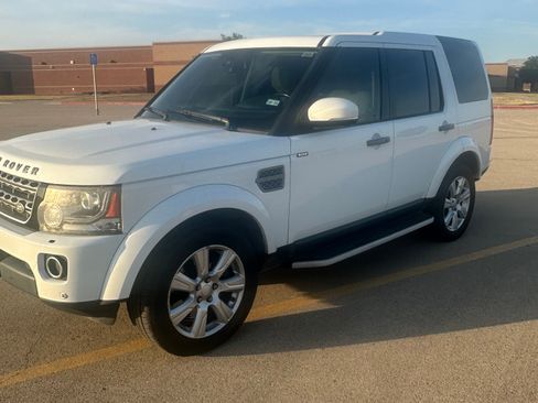 Used 2016 Land Rover LR4 HSE AWD/4WD image 2