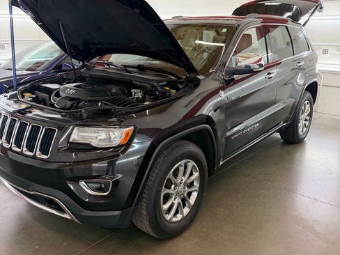 Used 2014 Jeep Grand Cherokee Limited w/ Luxury Group II image 4