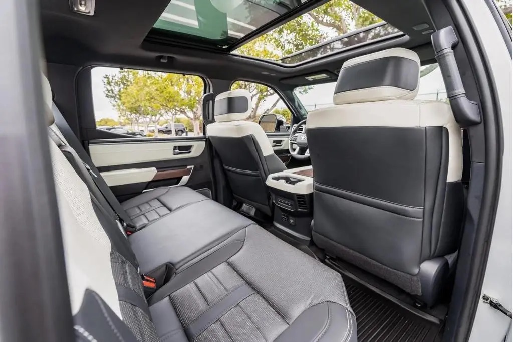 Used 2023 Toyota Tundra Capstone AWD/4WD image 9