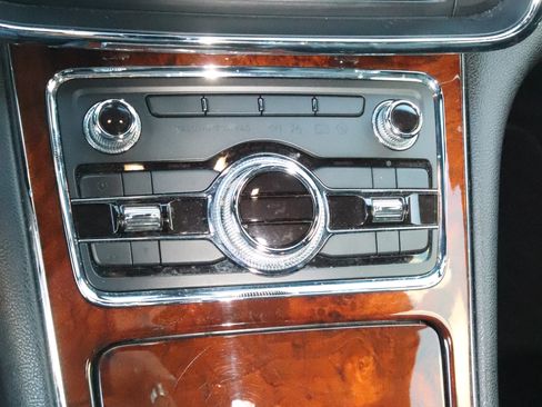 Used 2019 Lincoln Continental w/ Equipment Group 500A image 9