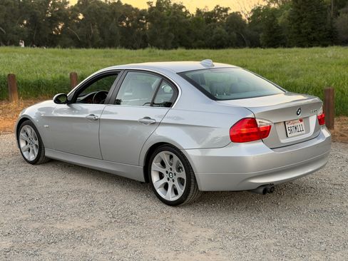 Used 2006 BMW 330i Sedan image 8