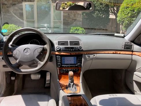 Used 2006 Mercedes-Benz E 500 4MATIC Wagon image 17