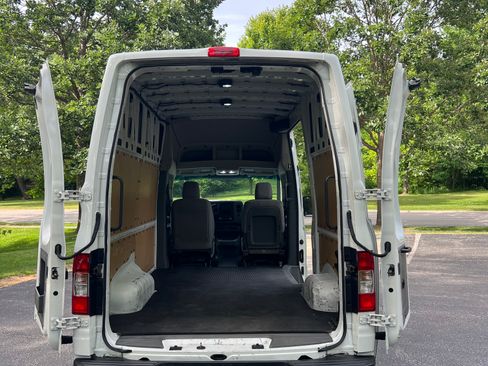 Used 2013 Nissan NV High Roof RWD image 12