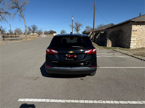 Used 2018 Chevrolet Equinox LT image 6
