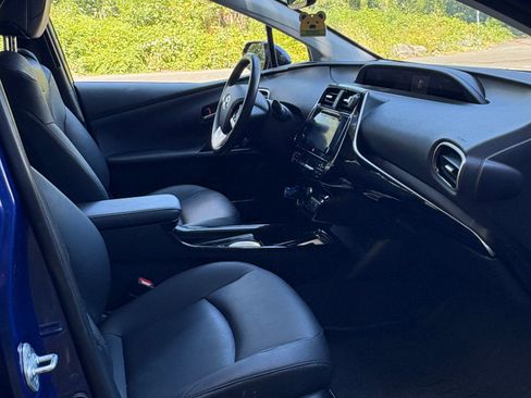 Used 2016 Toyota Prius Four w/ Advanced Technology Package FWD image 16