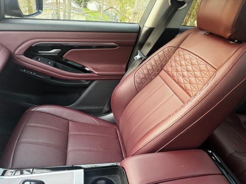 Used 2020 Land Rover Range Rover Evoque S image 1