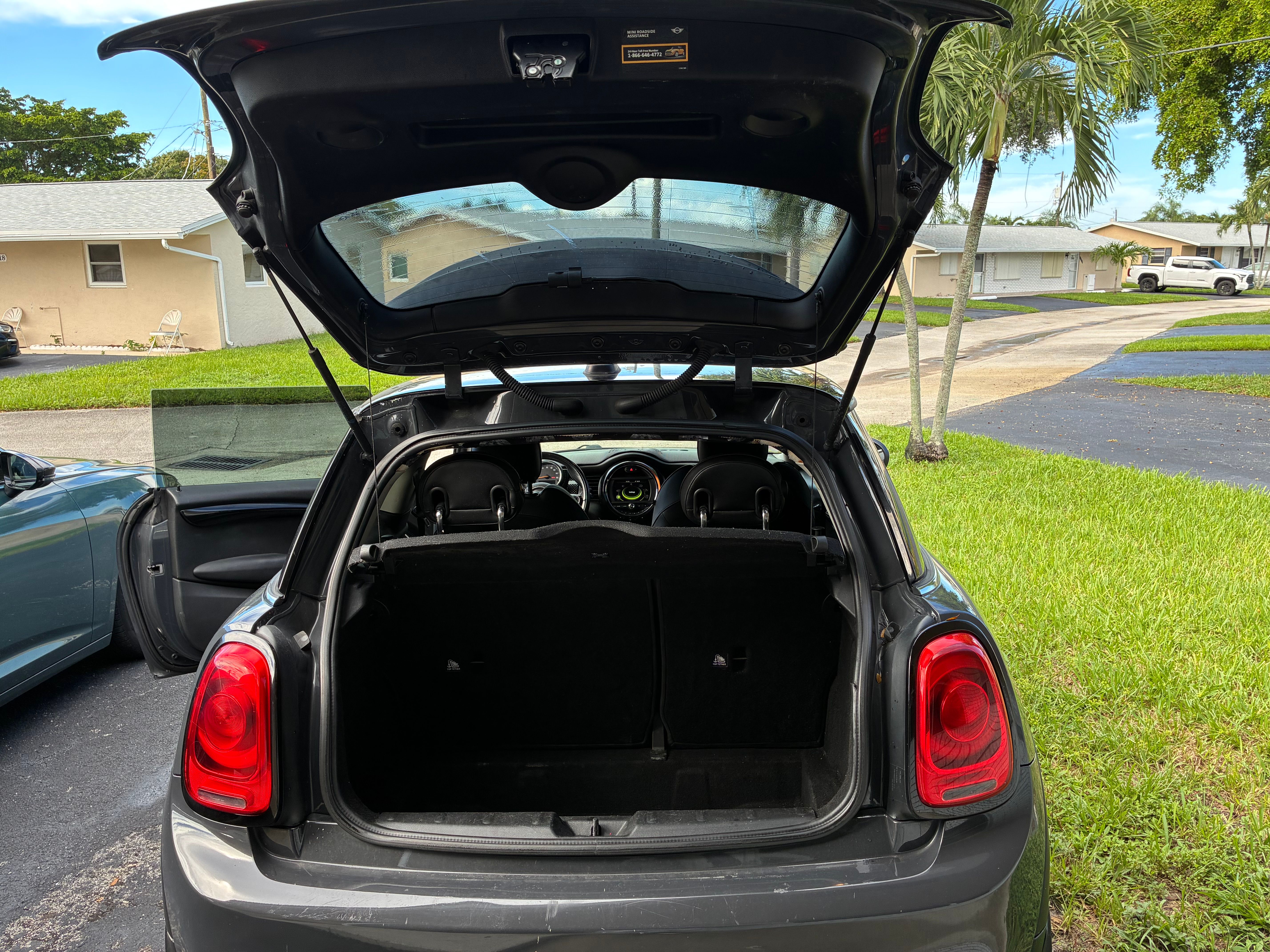 Used 2016 MINI Cooper S w/ Media Package FWD image 6