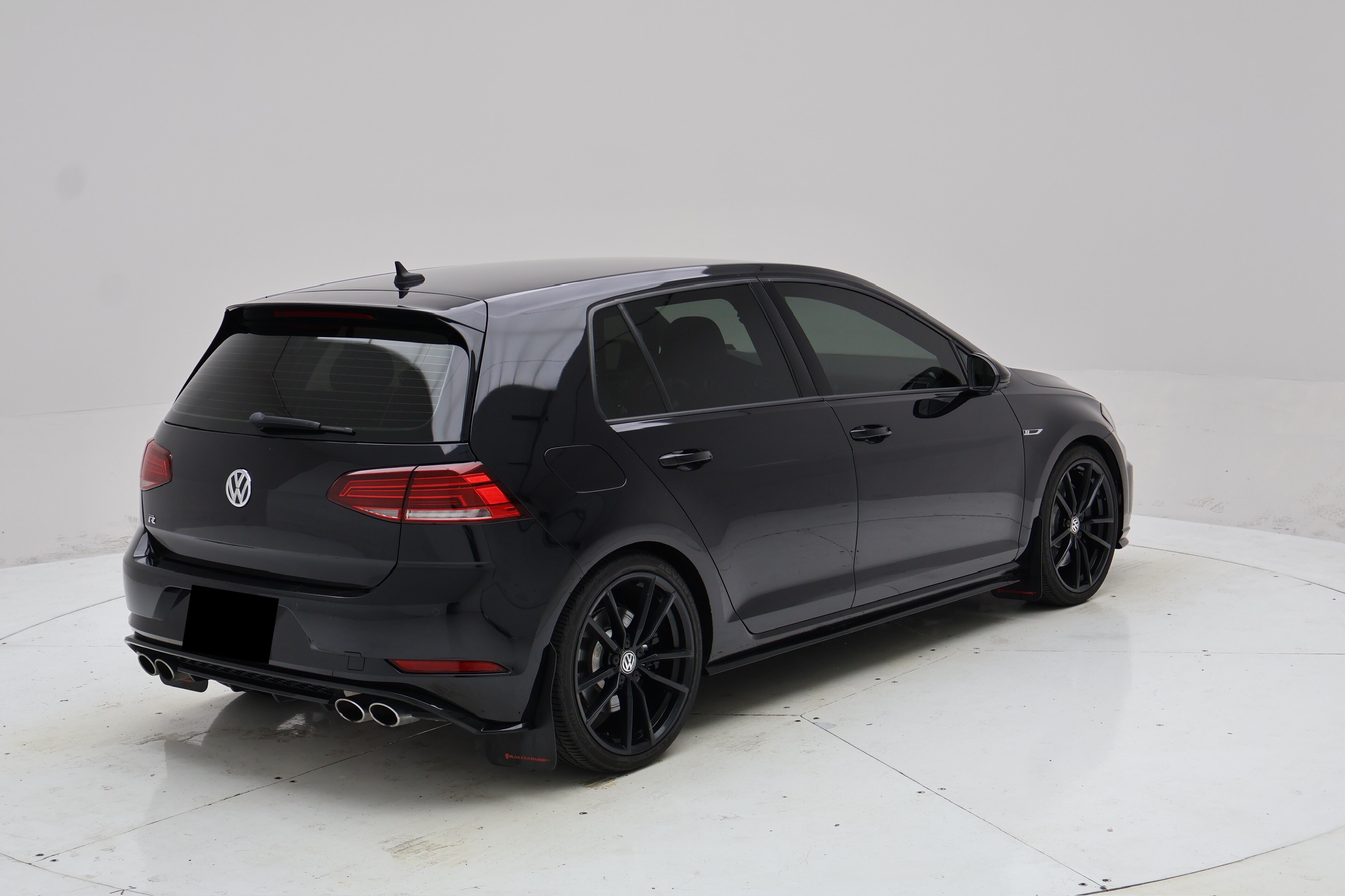 Used 2019 Volkswagen Golf R 4-Door AWD/4WD image 9