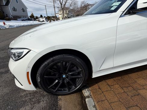 Used 2022 BMW 330i xDrive Sedan w/ Premium Package image 5