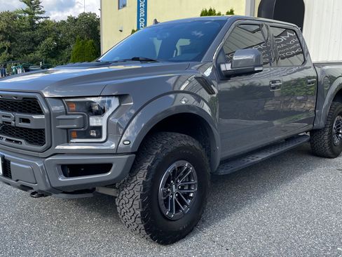 Used 2020 Ford F150 Raptor w/ Equipment Group 802A Luxury image 17