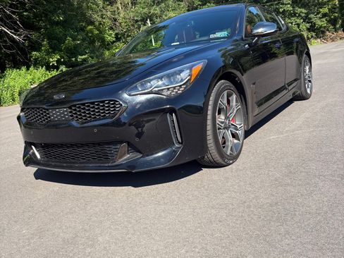 Used 2018 Kia Stinger GT2 AWD/4WD image 5
