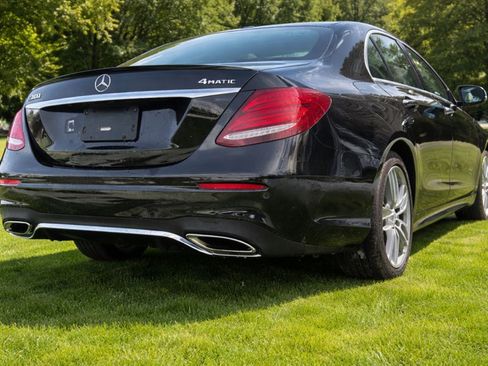 Used 2017 Mercedes-Benz E 300 E 300 4MATIC Sedan 4D image 4