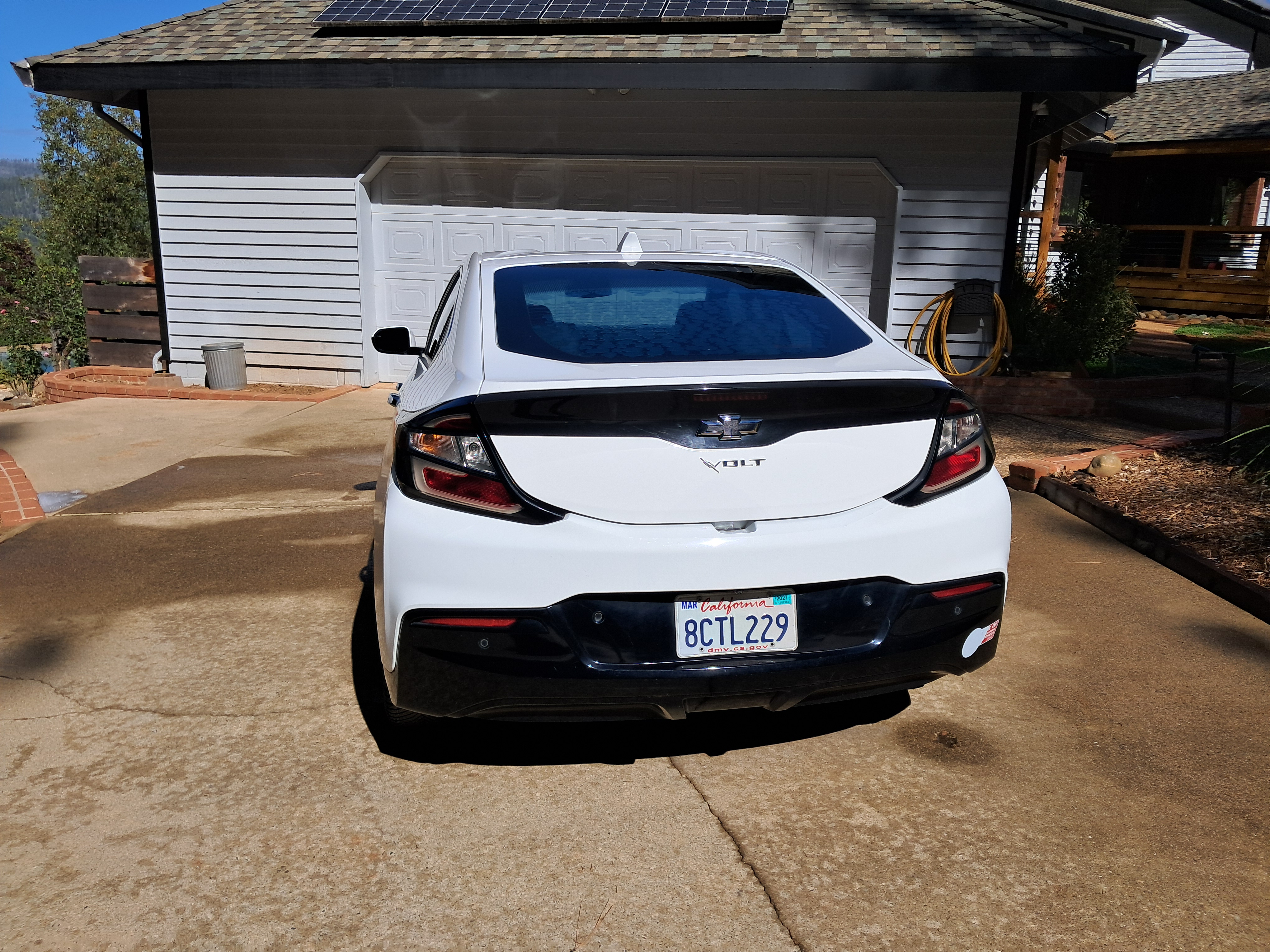 Used 2018 Chevrolet Volt LT w/ LT Driver Confidence Package FWD image 5