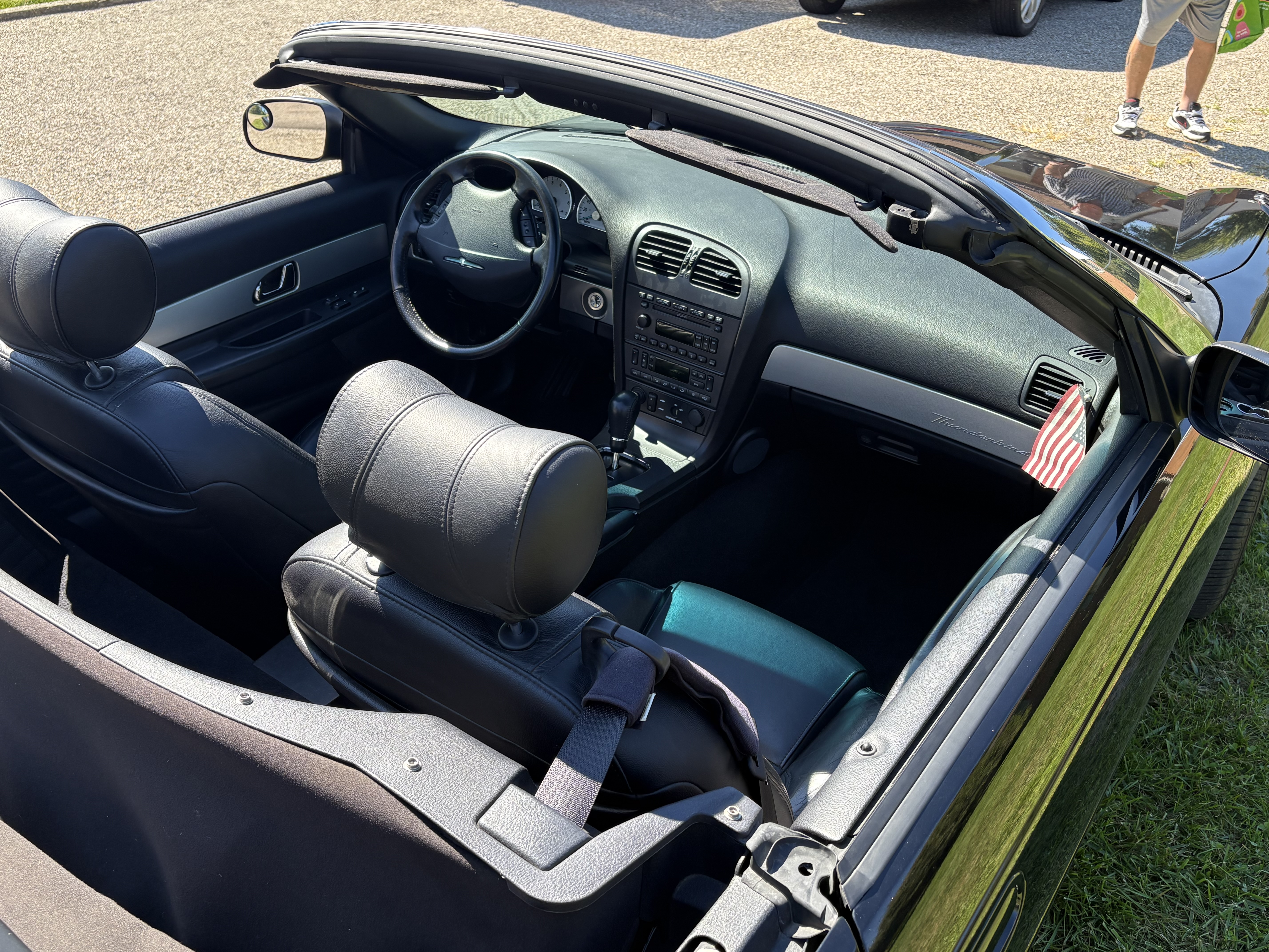 Used 2005 Ford Thunderbird RWD image 8