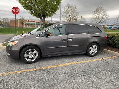 Used 2012 Honda Odyssey Touring Elite image 2