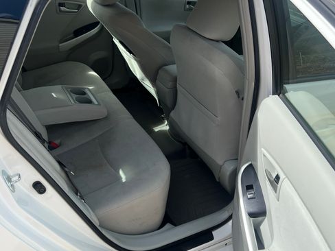 Used 2014 Toyota Prius Three image 10