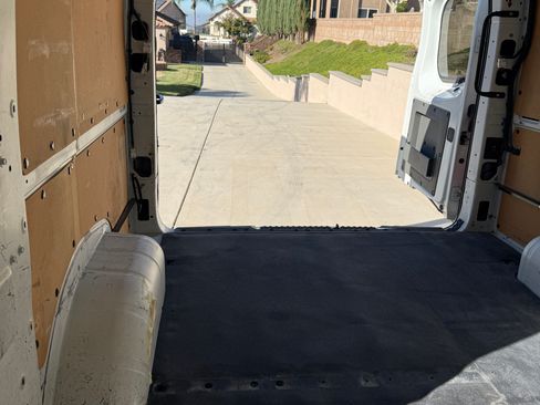 Used 2016 Nissan NV 3500 SV w/ Technology Package image 17